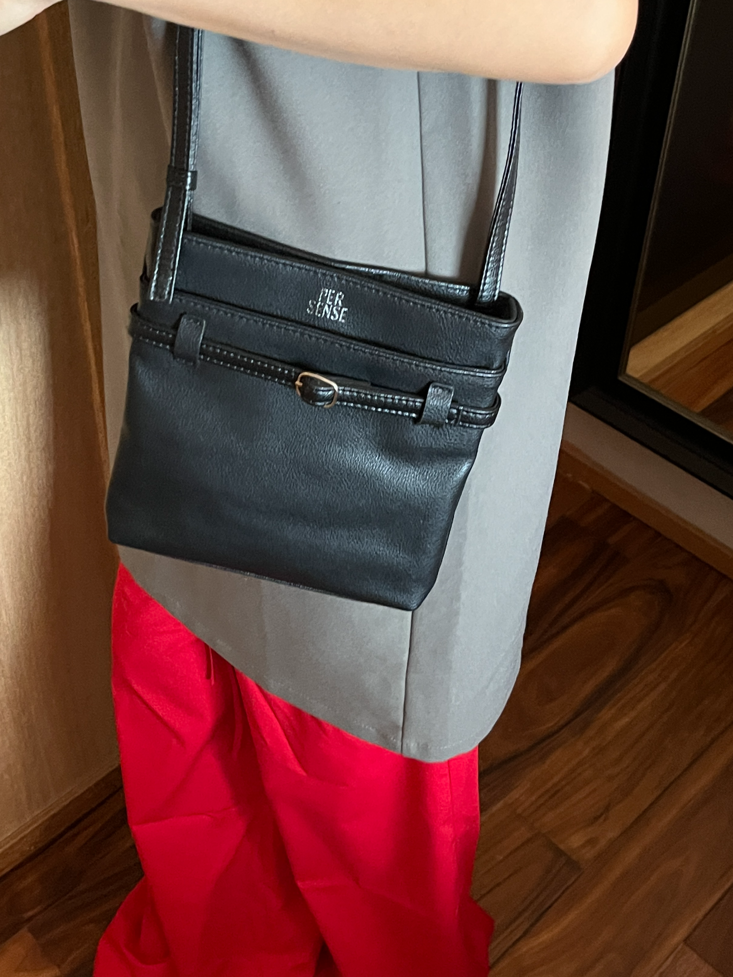 The Slim Buckle Pochette - Classic Black