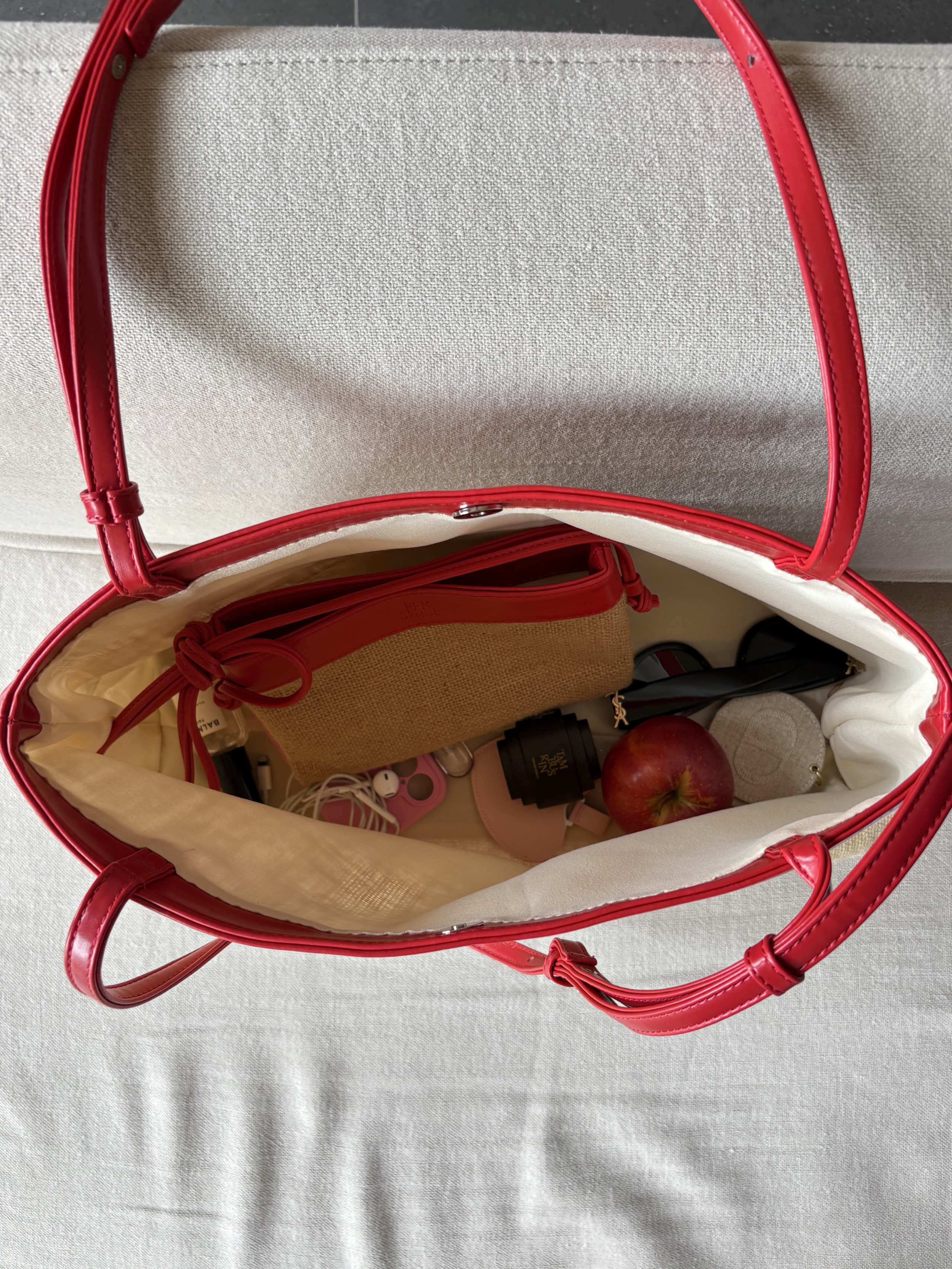 The Resort Jute Tote XL - Radiant Red (Glossy Edition)