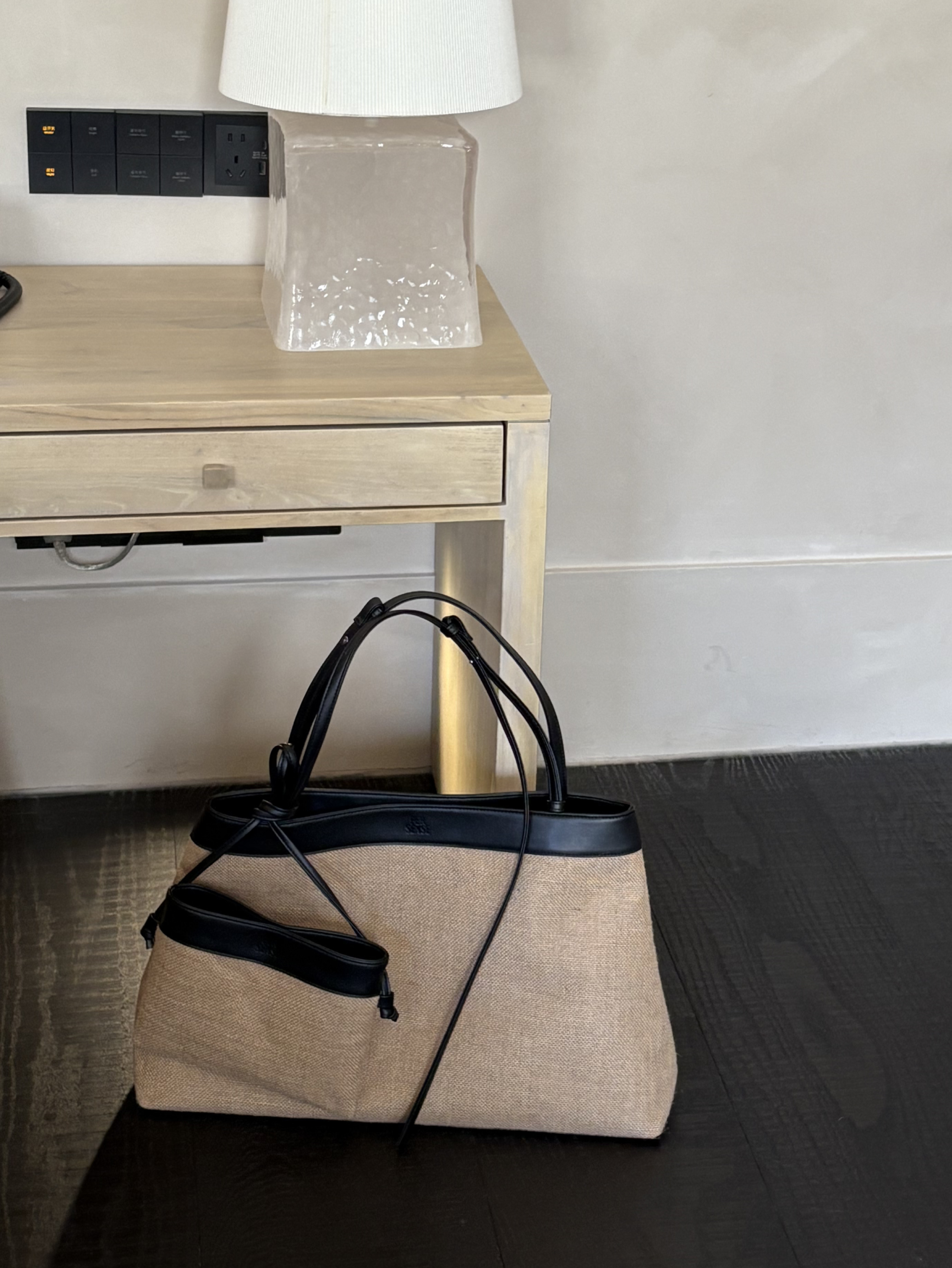 The Urban Jute Tote XL - Classic Black (Matte Edition)
