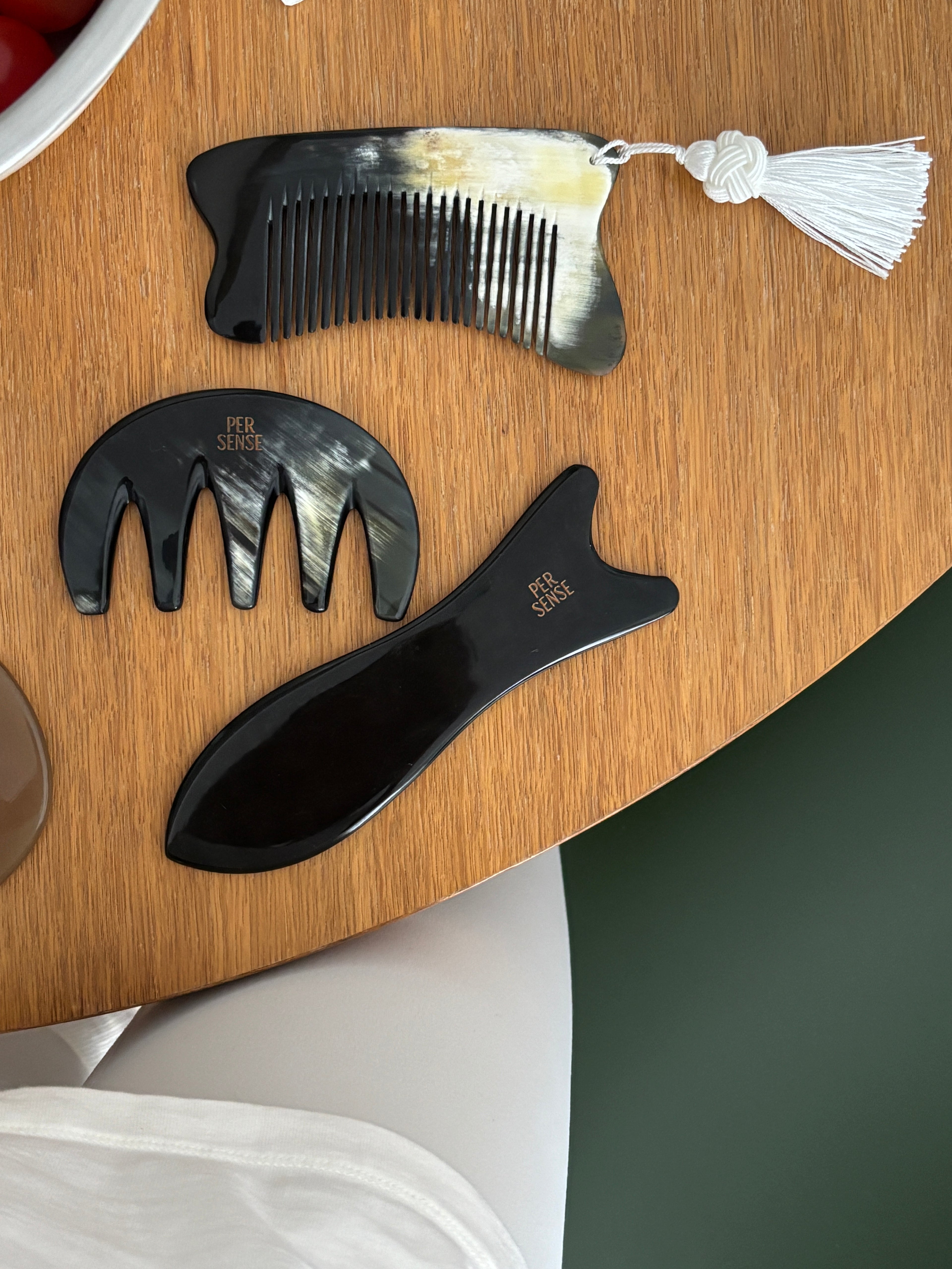 White Horn Comb with Tassel